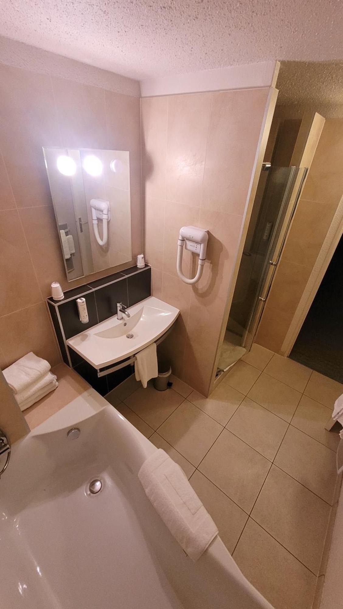 Enzo Hotels Diane - Logis Amnéville المظهر الخارجي الصورة