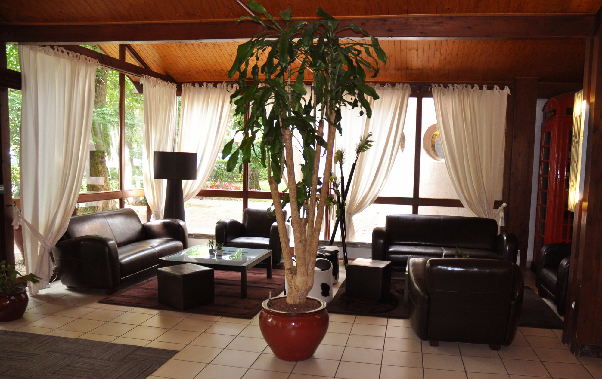Enzo Hotels Diane - Logis Amnéville المظهر الخارجي الصورة